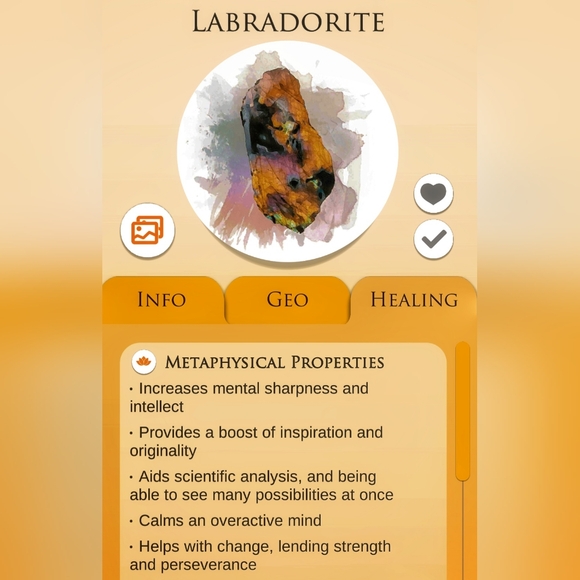 Labradorite Flash Crystal Pyramid - Picture 6 of 6